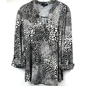 Cocomo‎ Women's Top L Black White Animal Pintuck Stretch Pullover 3/4 Sleeve